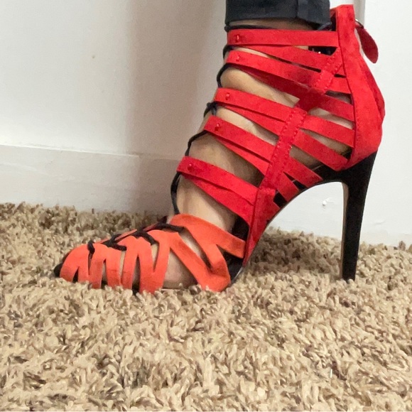 Zara shows Red and Orange. Wore once - Picture 2 of 5